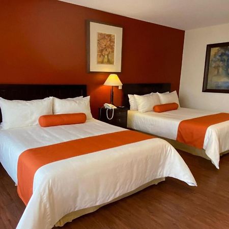 Capital O La Huerta Golf & Hotel Чолула Экстерьер фото